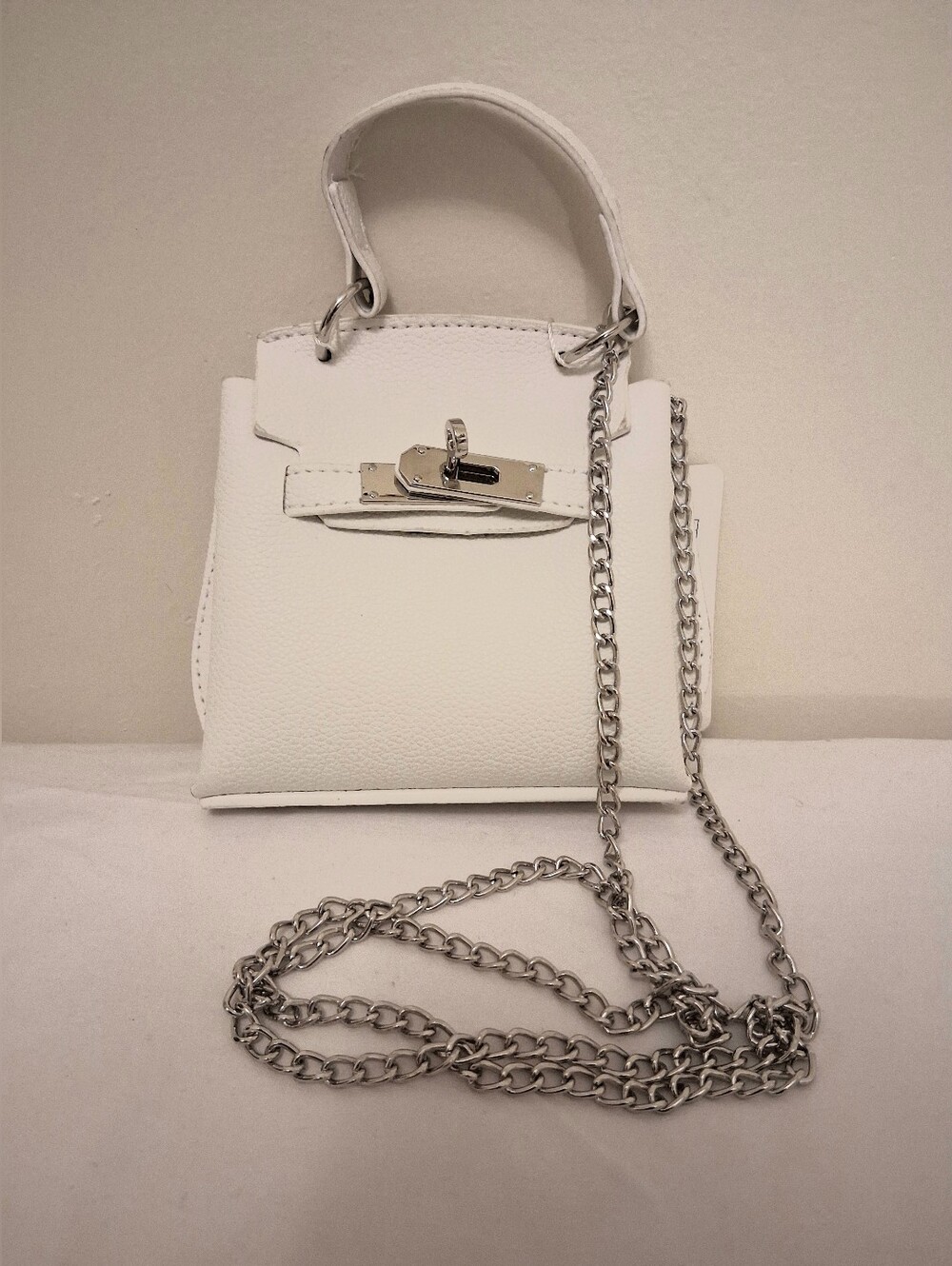 WHITE MINI TOP-HANDLE CROSSBODY BAG WITH SILVER CHAIN